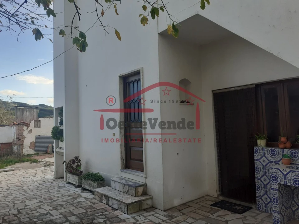 Moradia T5 para Venda em Peral Foto 4