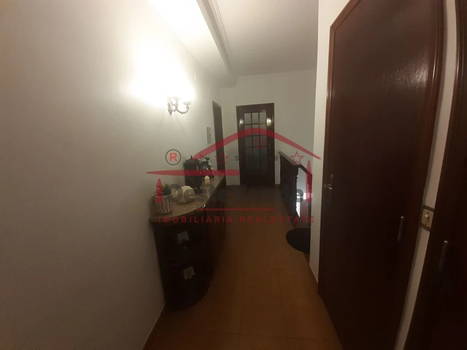 Moradia T5 para Venda em Peral Foto 20