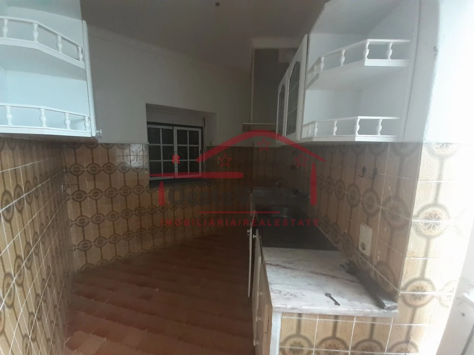 Moradia T1 para Venda em Peral Foto 10