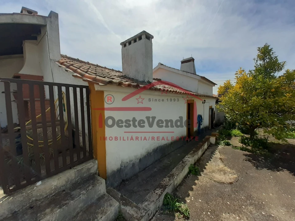 Moradia T2 para Venda em Peral Foto 6