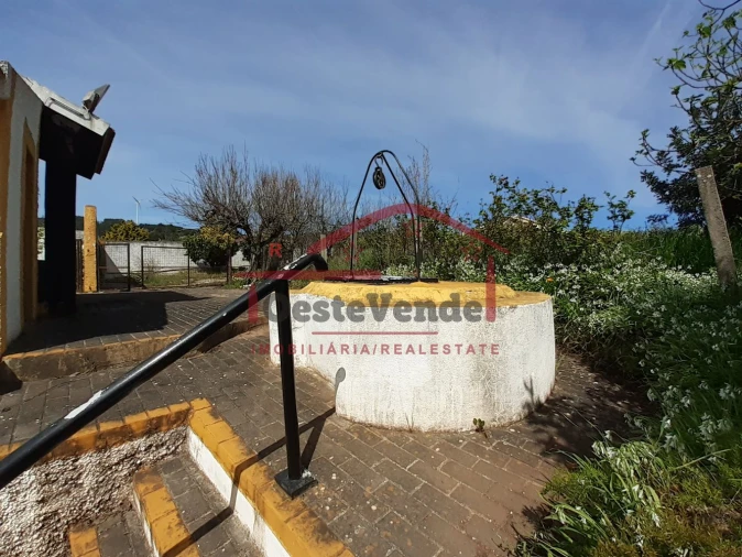 Moradia T2 para Venda em Peral Foto 4