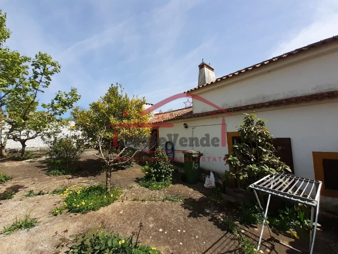 Moradia T2 para Venda em Peral Foto 9