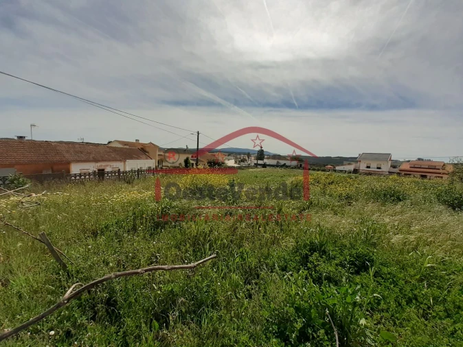 Moradia T2 para Venda em Peral Foto 26