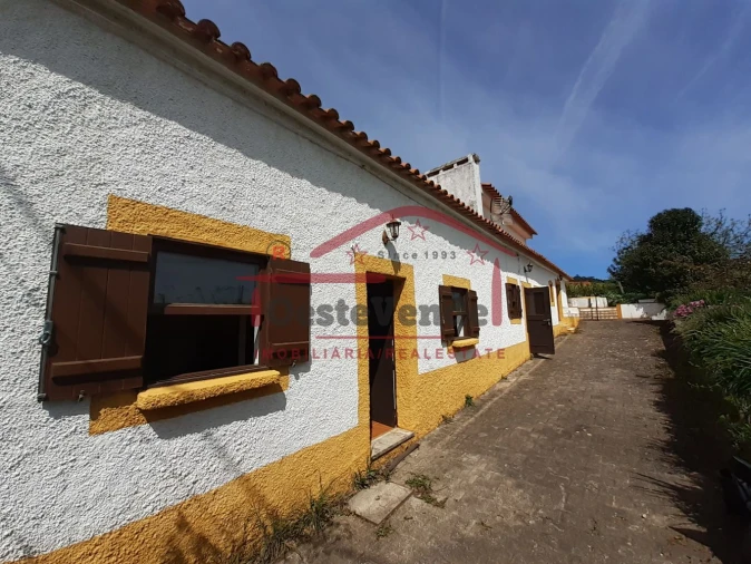 Moradia T2 para Venda em Peral