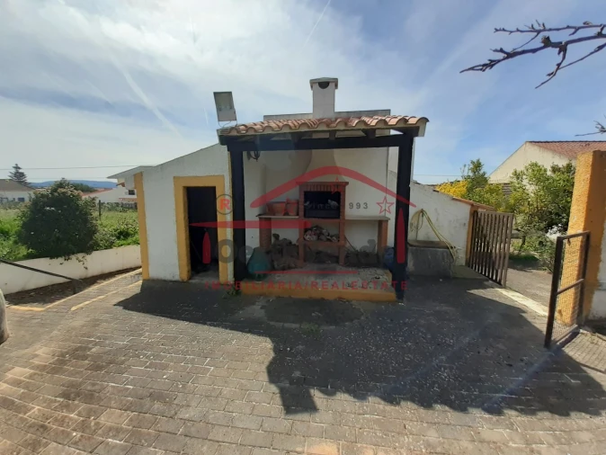 Moradia T2 para Venda em Peral Foto 5