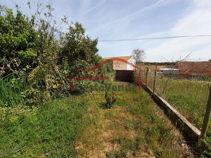 Moradia T2 para Venda em Peral Foto 24