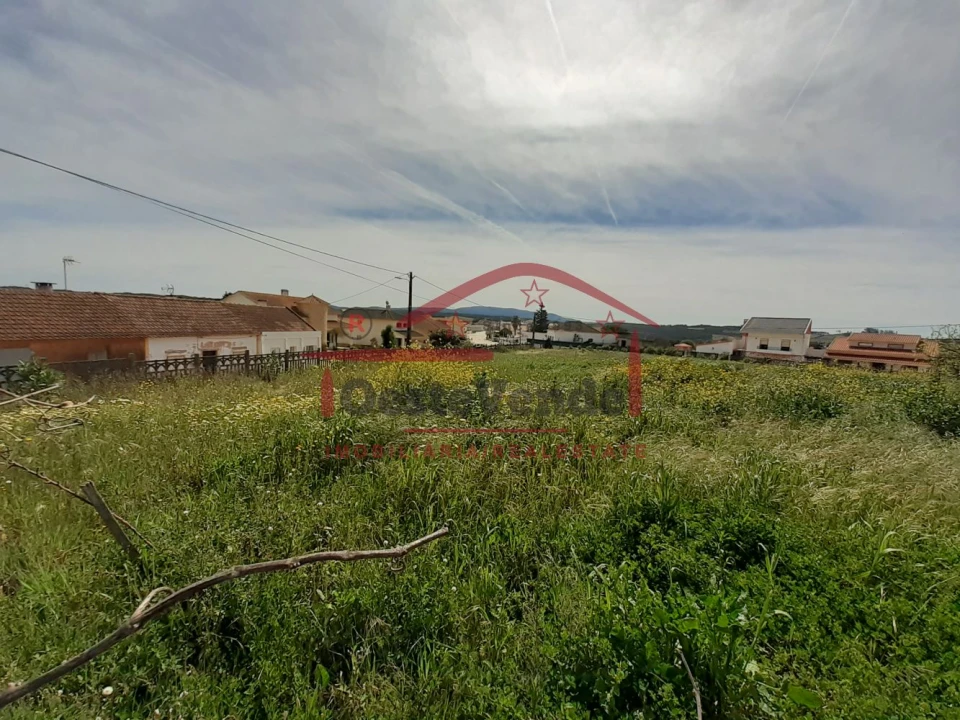 Moradia T2 para Venda em Peral Foto 26