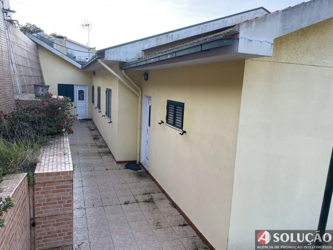 Moradia T4 para Venda em Resende Foto 7