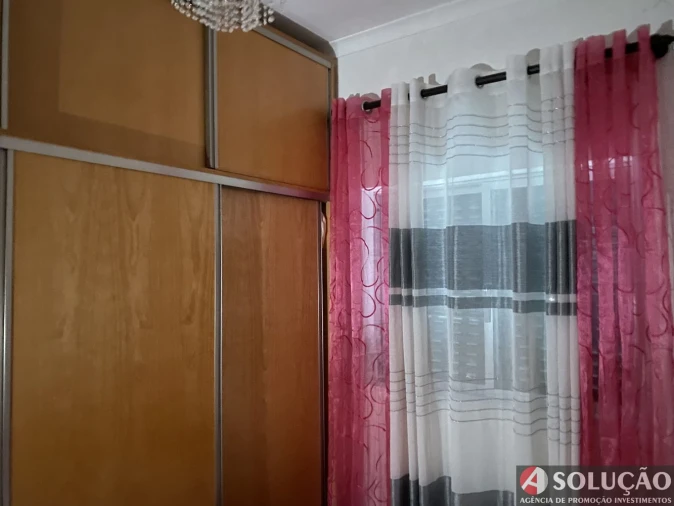 Moradia T4 para Venda em Resende Foto 16