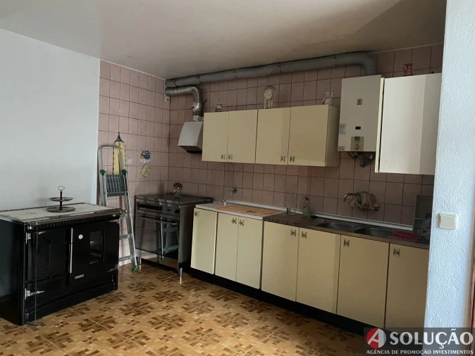 Moradia T4 para Venda em Resende Foto 24