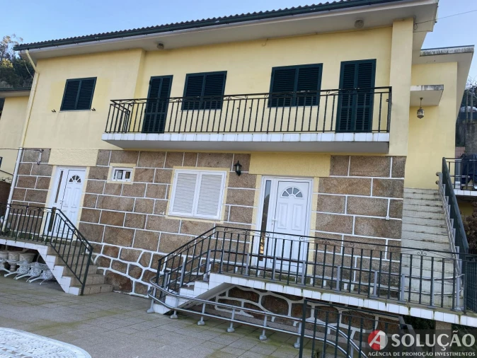 Moradia T4 para Venda em Resende Foto 2