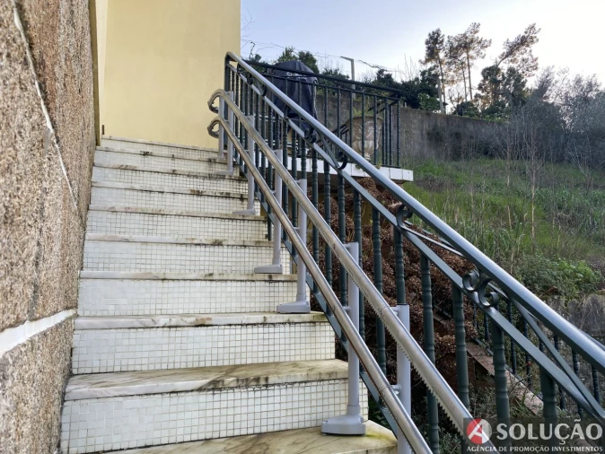 Moradia T4 para Venda em Resende Foto 22