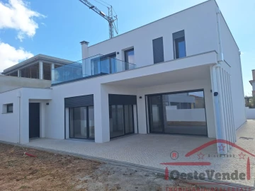 Moradia T4 para Venda em Lourinhã e Atalaia