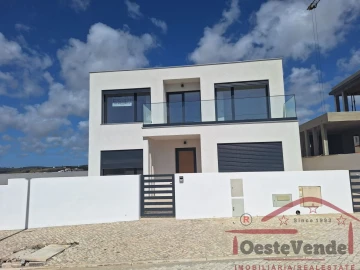 Moradia T4 para Venda em Lourinhã e Atalaia