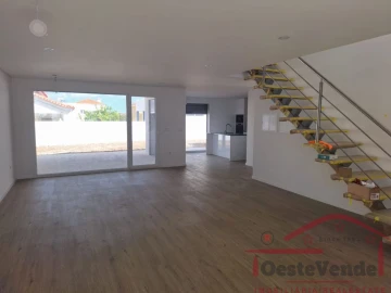 Moradia T4 para Venda em Lourinhã e Atalaia