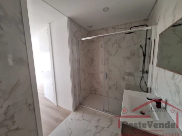 Moradia T4 para Venda em Lourinhã e Atalaia