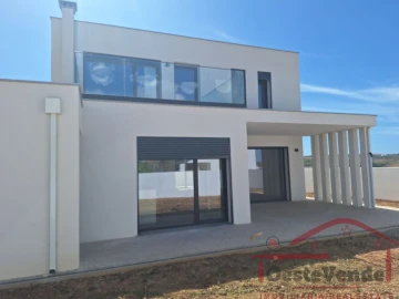 Moradia T4 para Venda em Lourinhã e Atalaia