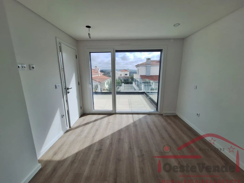 Moradia T4 para Venda em Lourinhã e Atalaia Foto 30