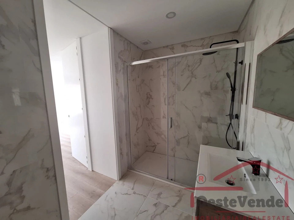 Moradia T4 para Venda em Lourinhã e Atalaia Foto 20