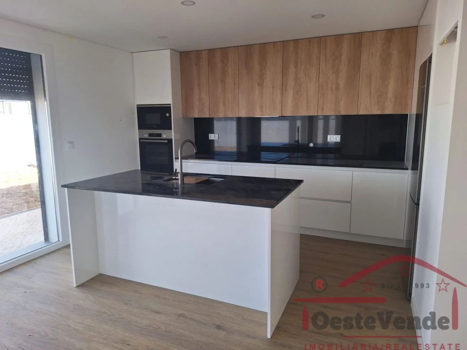 Moradia T4 para Venda em Lourinhã e Atalaia Foto 8