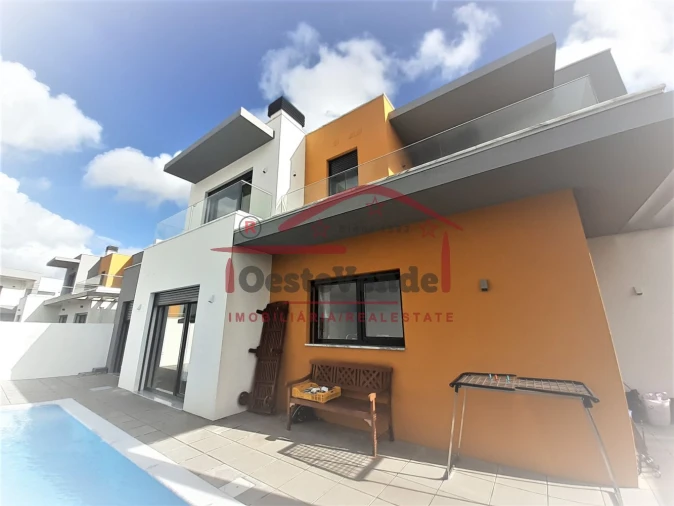 Moradia T3 para Venda em Peral Foto 8