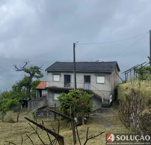 Moradia T3 para Venda em Resende Foto 1