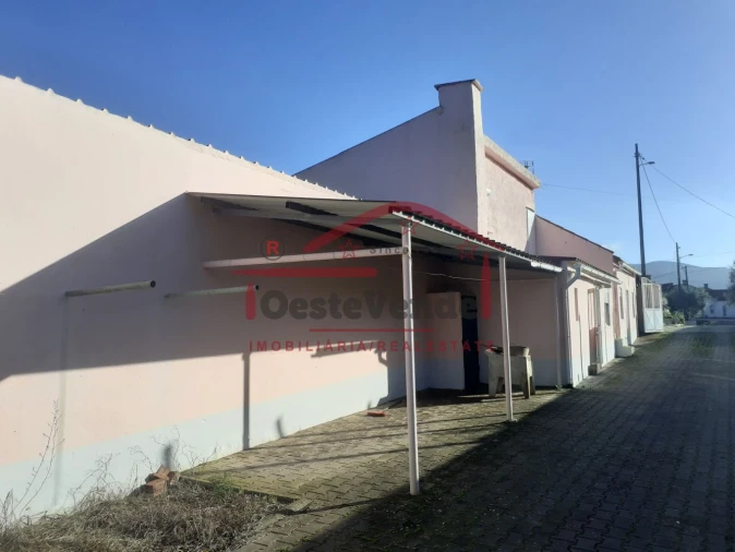 Moradia T2 para Venda em Peral Foto 6