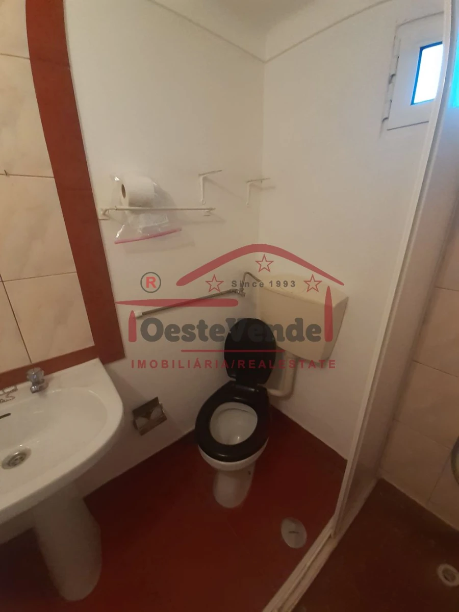 Moradia T2 para Venda em Peral Foto 27