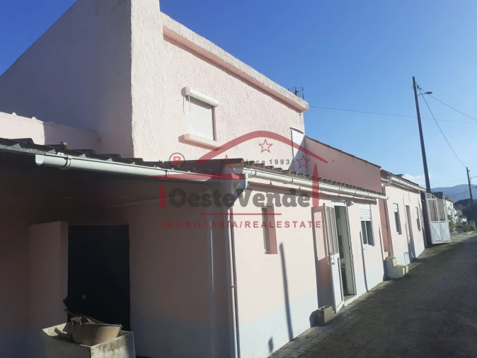 Moradia T2 para Venda em Peral Foto 4