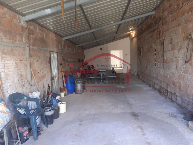 Moradia T2 para Venda em Peral Foto 37