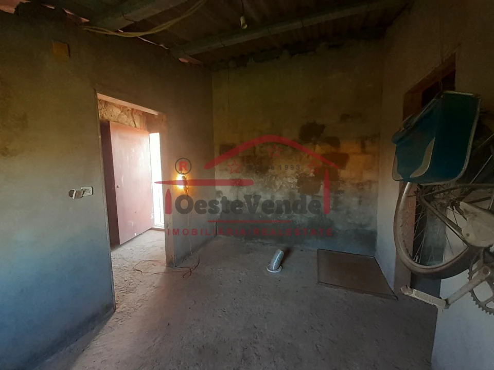 Moradia T2 para Venda em Peral Foto 32