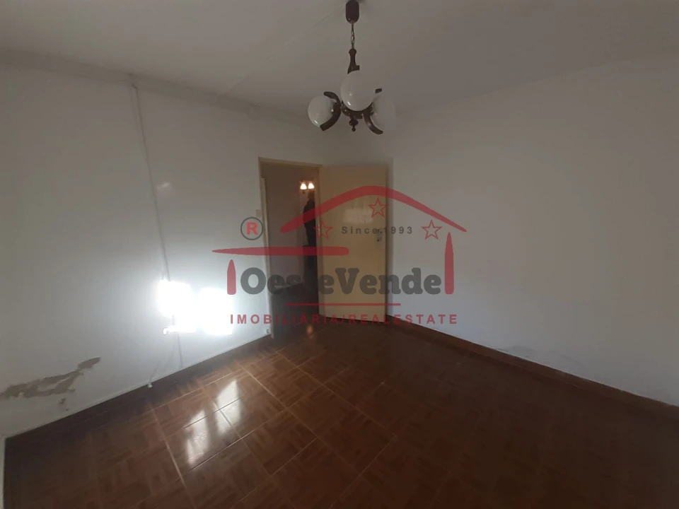 Moradia T2 para Venda em Peral Foto 17