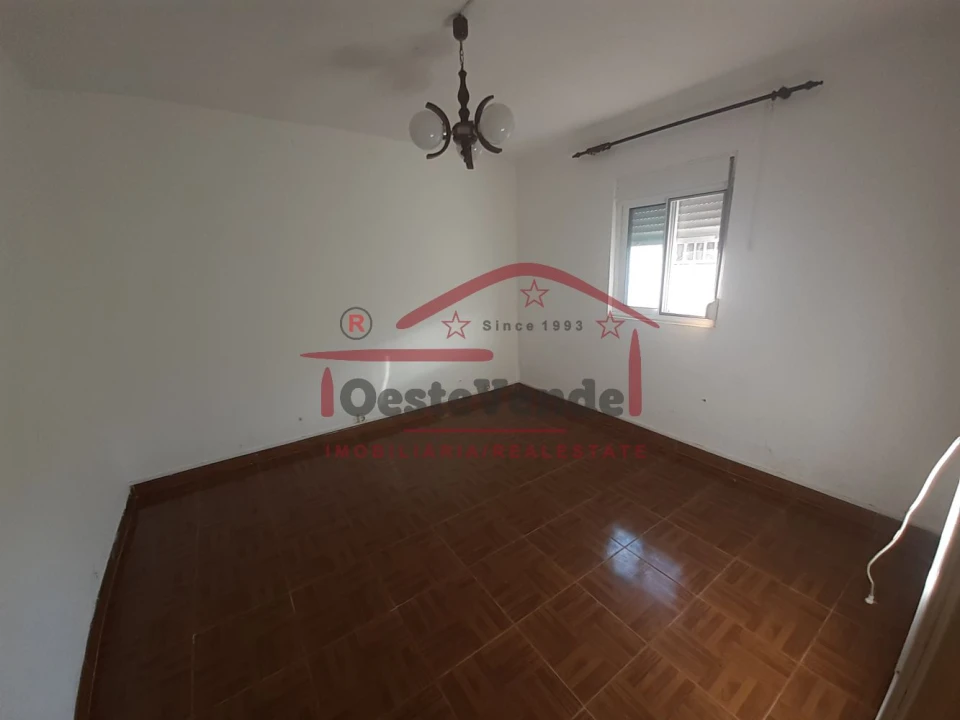 Moradia T2 para Venda em Peral Foto 16