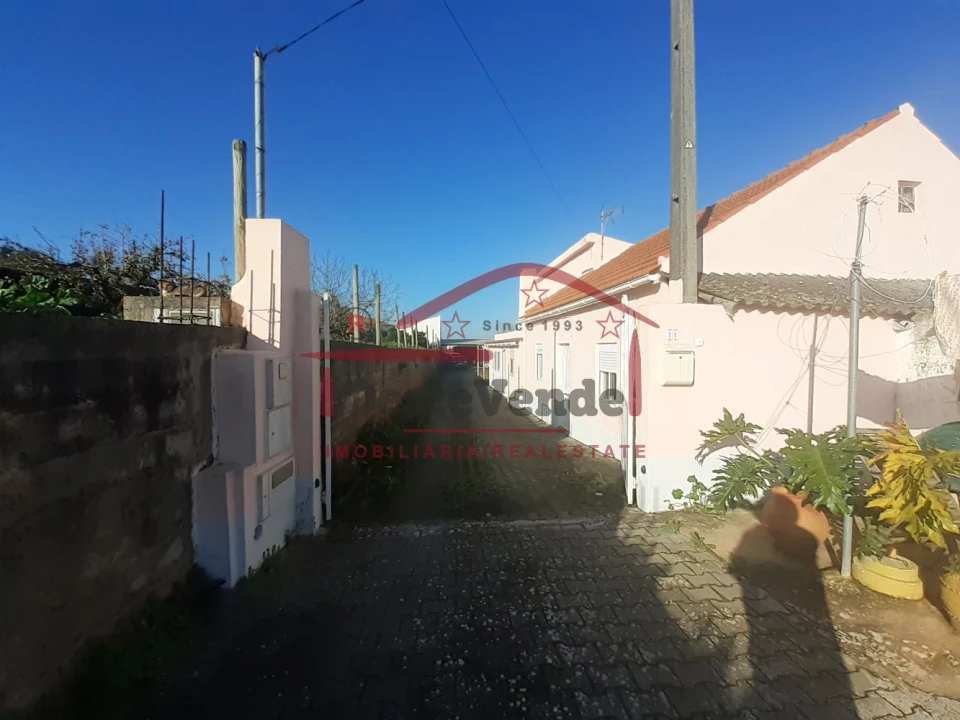 Moradia T2 para Venda em Peral Foto 7