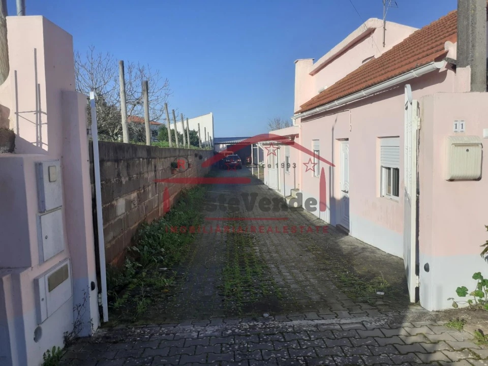 Moradia T2 para Venda em Peral Foto 1