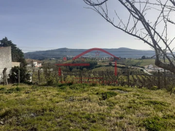 Moradia T4 para Venda em Cadaval e Pêro Moniz