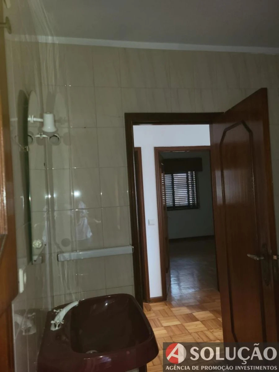 Apartamento T2 para Venda em Oliveira do Douro Foto 4