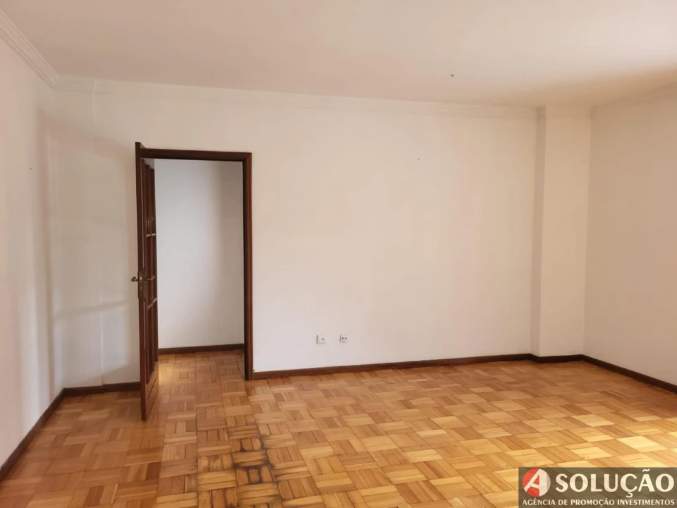 Apartamento T2 para Venda em Oliveira do Douro Foto 11