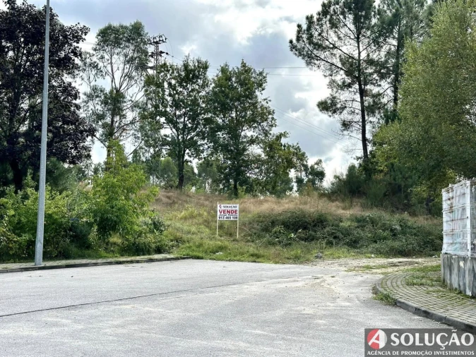 Terreno para Venda em Campos e Louredo Foto 2