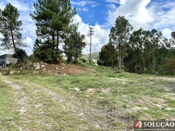 Terreno para Venda em Campos e Louredo Foto 4