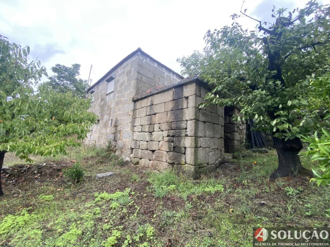 Moradia T3 para Venda em São João de Fontoura Foto 1