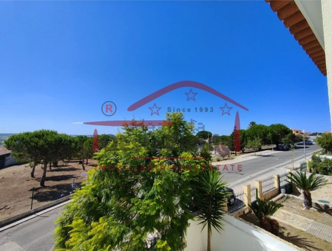 Moradia T4 para Venda em Cadaval e Pêro Moniz Foto 35