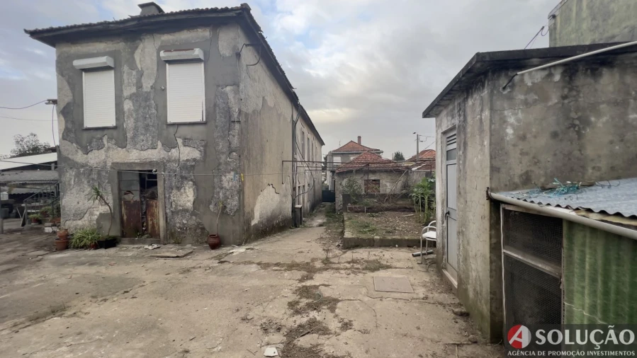 Moradia T6 para Venda em Oliveira do Douro Foto 14