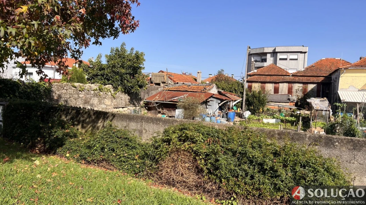 Moradia T6 para Venda em Oliveira do Douro Foto 5