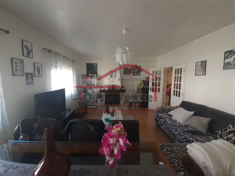 Apartamento T3 para Venda em Foz do Arelho Foto 1