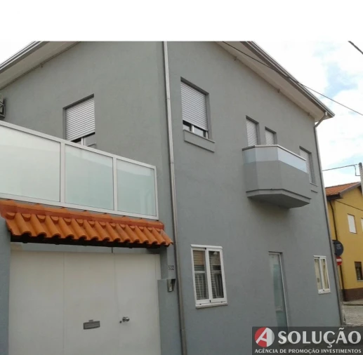 Moradia T3 para Venda em Oliveira do Douro