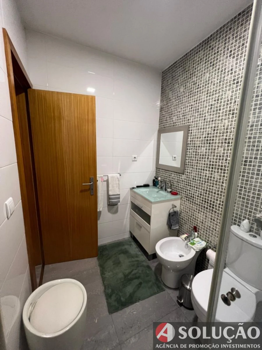 Moradia T3 para Venda em Oliveira do Douro Foto 7