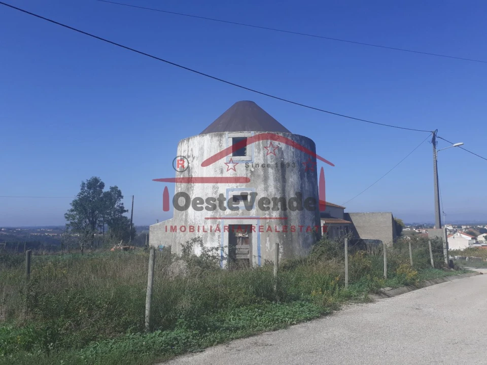 Moradia T0 para Venda em Peral Foto 1