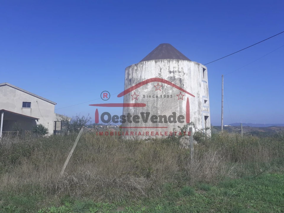 Moradia T0 para Venda em Peral Foto 3