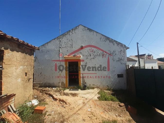 Moradia T2 para Venda em Lamas e Cercal Foto 5